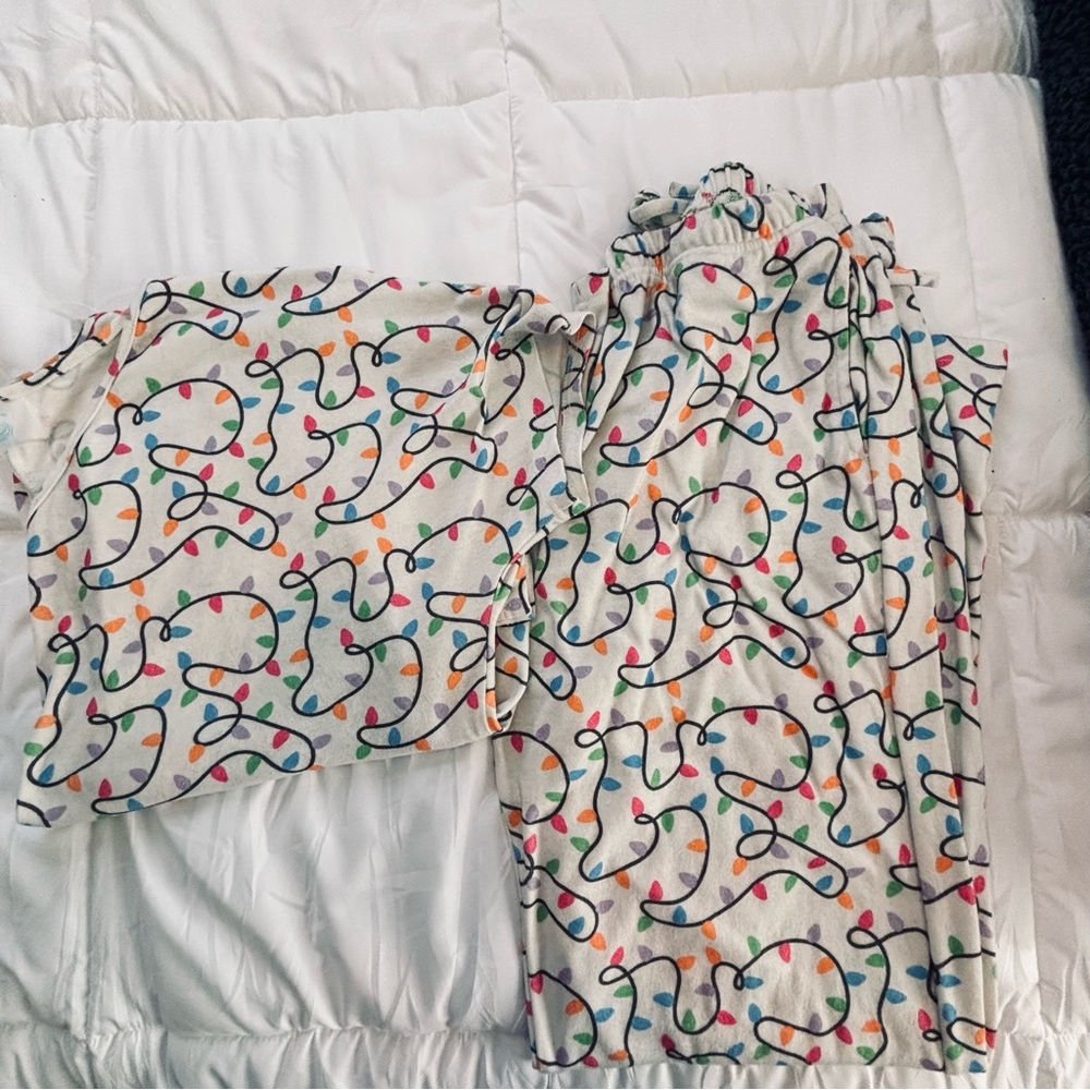 Festive Light Pattern Women's Pajama Set